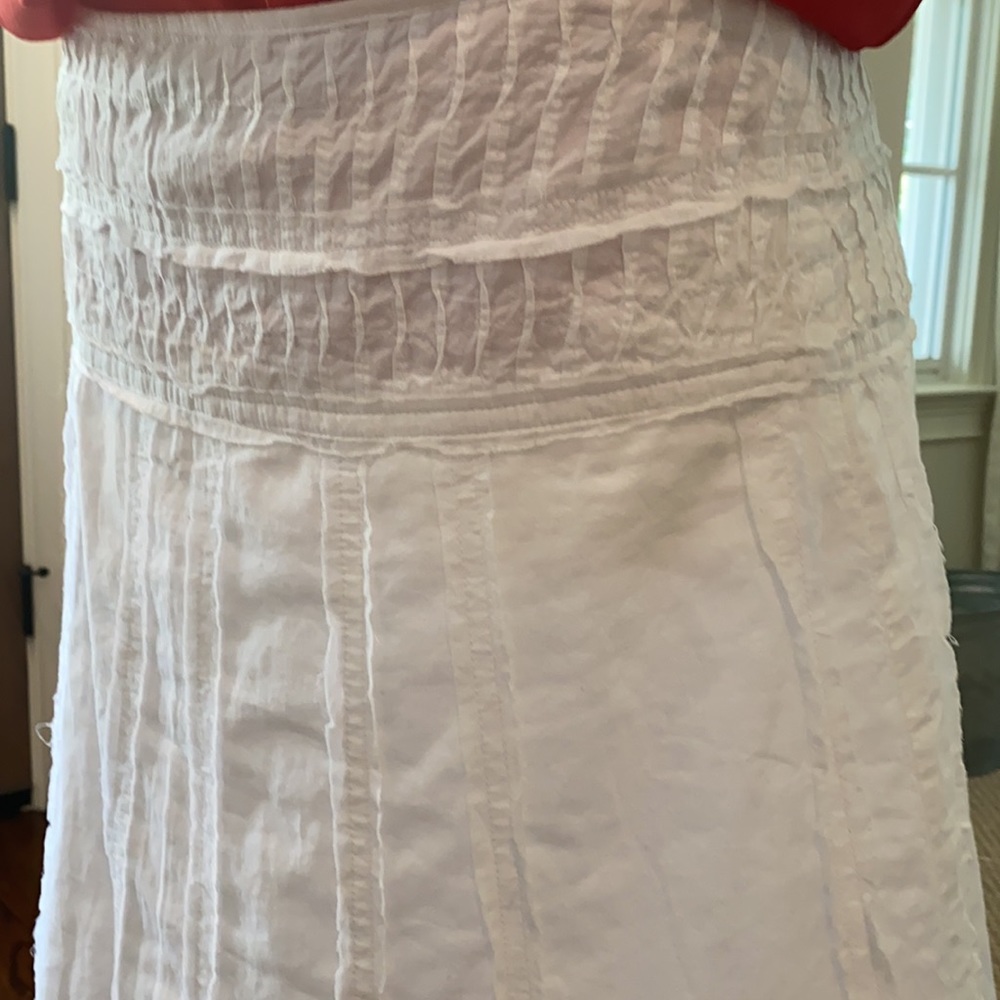 White Skirt - Picture 2 of 7